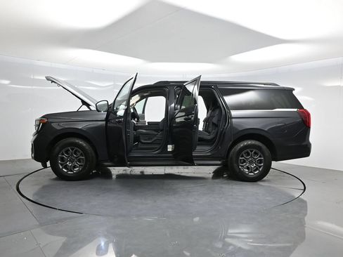Used 2025 Ford Expedition Max Active RWD image 50