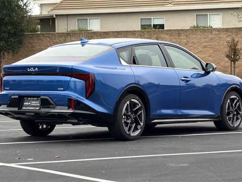 New 2025 Kia K4 GT-Line image 5
