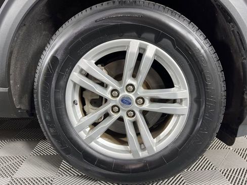 Used 2024 Ford Explorer XLT w/ Equipment Group 202A image 15