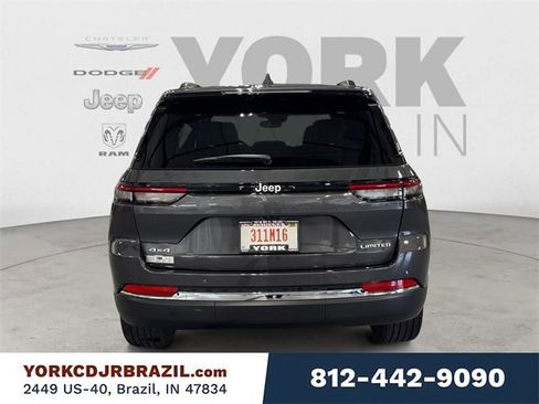Used 2024 Jeep Grand Cherokee Limited image 4