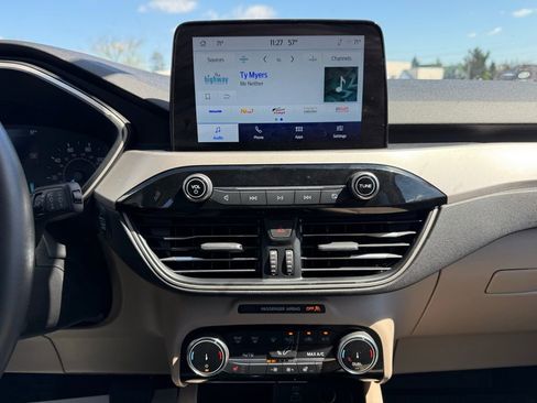 Certified 2022 Ford Escape SEL image 16