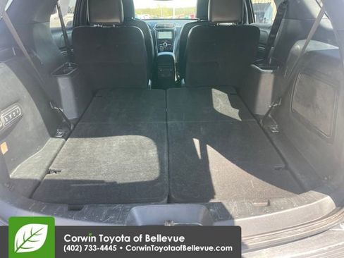 Used 2018 Ford Explorer Limited w/ Equipment Group 301A AWD/4WD image 30