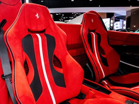 Used 2020 Ferrari 488 Pista Spider RWD image 16