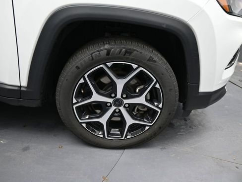 Used 2025 Jeep Compass Limited AWD/4WD image 18
