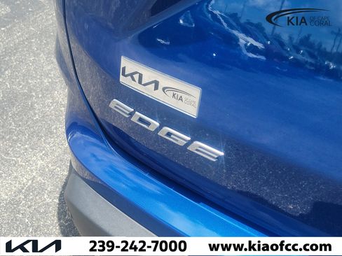 Used 2020 Ford Edge SEL w/ Convenience Package FWD image 12