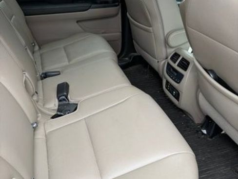 Used 2017 Honda Pilot Touring image 16