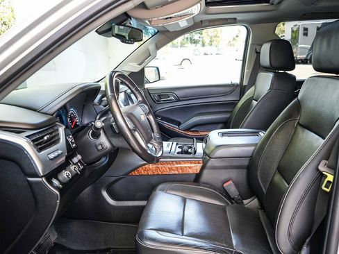 Used 2018 Chevrolet Tahoe Premier AWD/4WD image 18