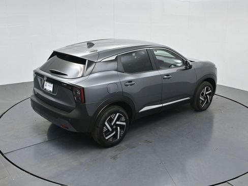 Used 2025 Nissan Kicks SV image 30