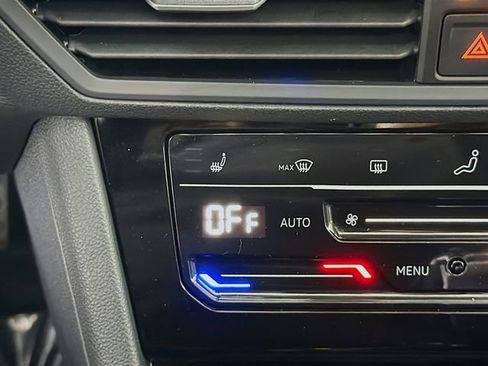 New 2026 Volkswagen Jetta SE FWD image 21