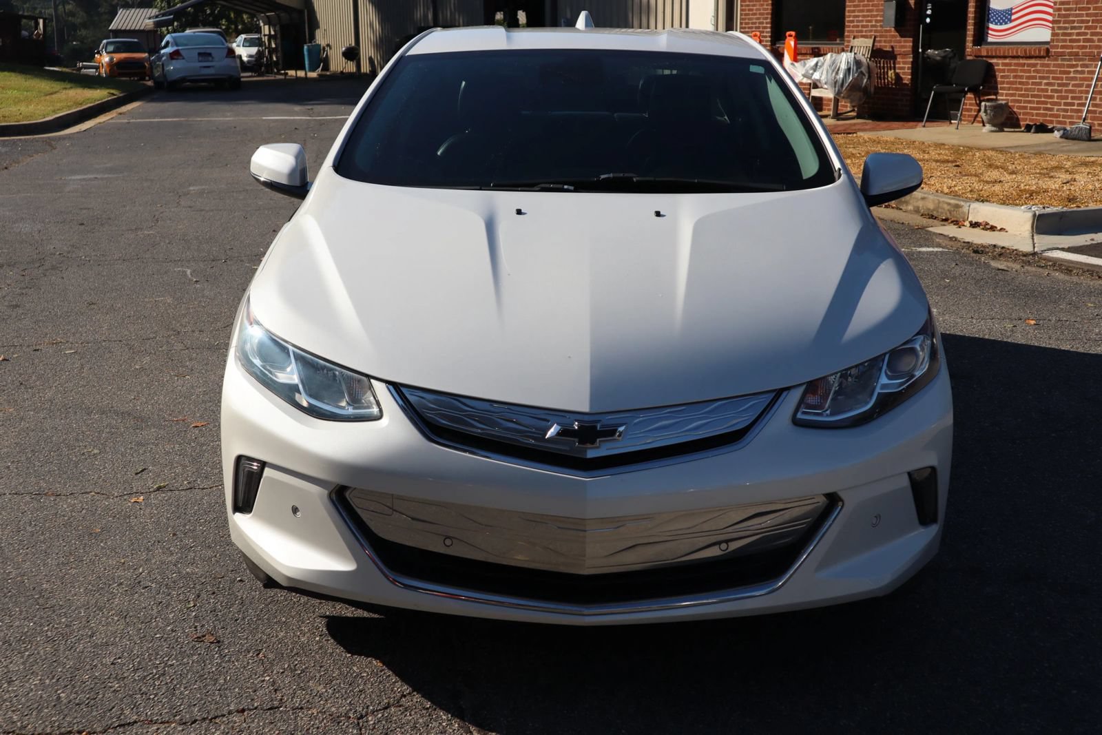 Used 2017 Chevrolet Volt Premier w/ Driver Confidence II Package FWD image 2