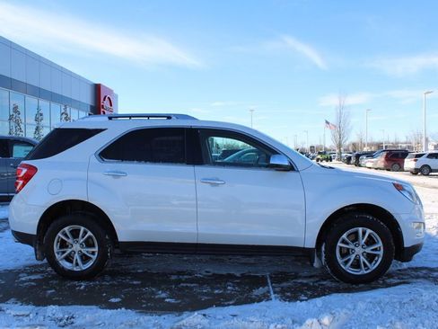 Used 2017 Chevrolet Equinox Premier w/ Enhanced Convenience Package image 6