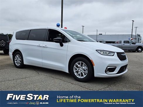 New 2026 Chrysler Pacifica Select image 1