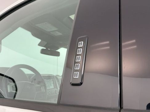 Used 2021 Ford F250 Lariat AWD/4WD image 13