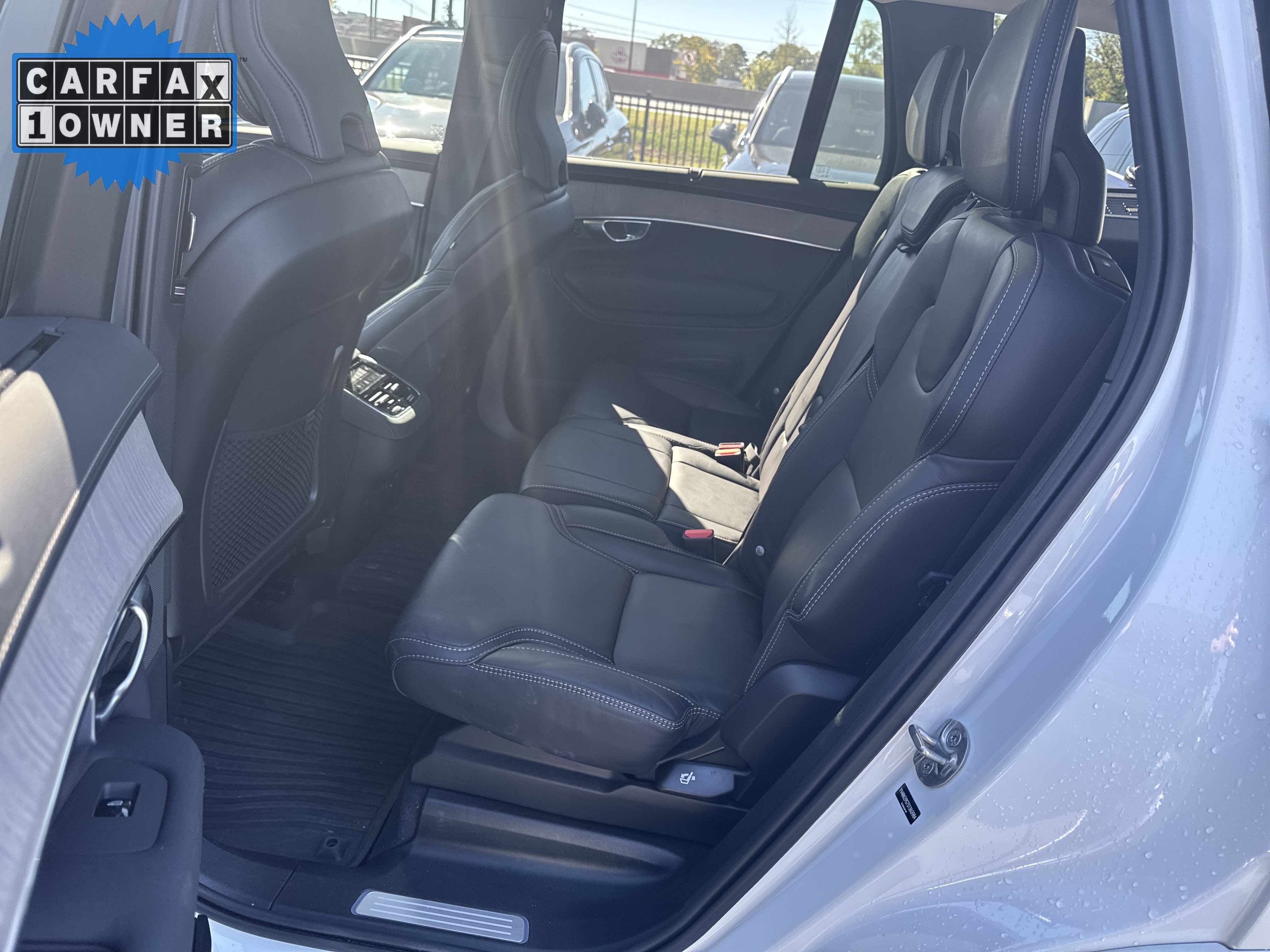 Used 2025 Volvo XC90 B6 Ultra w/ Protection Package Premier AWD/4WD image 32