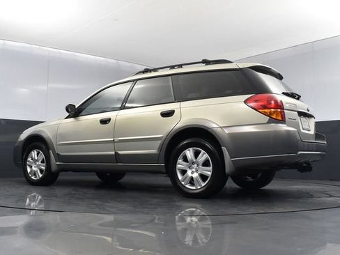 Used 2005 Subaru Outback 2.5i AWD/4WD image 31
