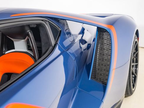 Used 2021 Ford GT image 53