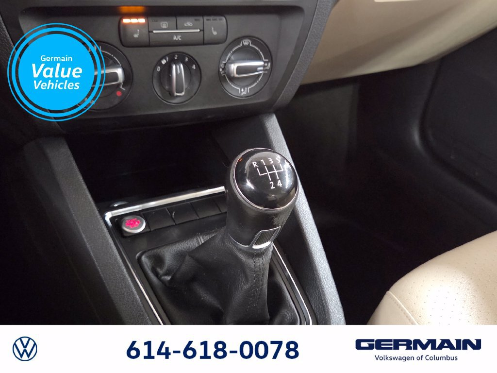 Used 2017 Volkswagen Jetta SE FWD image 25