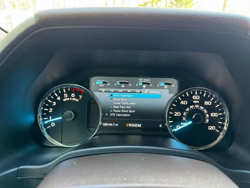 Used 2018 Ford F150 Lariat w/ Equipment Group 502A Luxury image 17