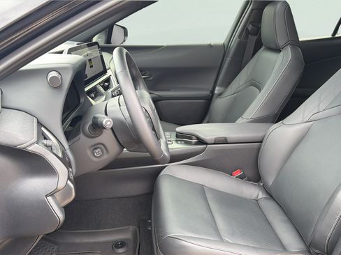 Used 2026 Lexus UX 300h AWD w/ Accessory Package (2T) image 11