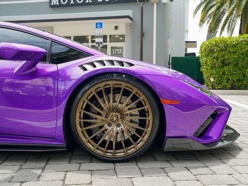 Used 2021 Lamborghini Huracan EVO RWD image 34