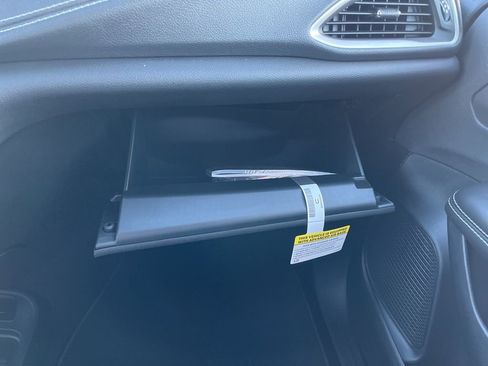 New 2026 Chrysler Pacifica Select w/ S Appearance Package FWD image 29