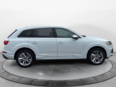 Used 2023 Audi Q7 2.0T Premium w/ Towing Package AWD/4WD image 8