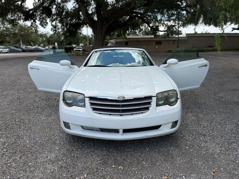 Used 2005 Chrysler Crossfire Limited RWD image 2