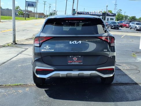 Used 2024 Kia Sportage LX AWD/4WD image 5