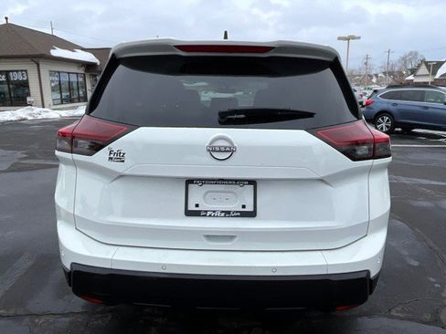 Used 2024 Nissan Rogue S image 6