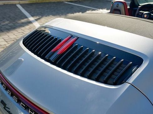 Used 2021 Porsche 911 Carrera image 89