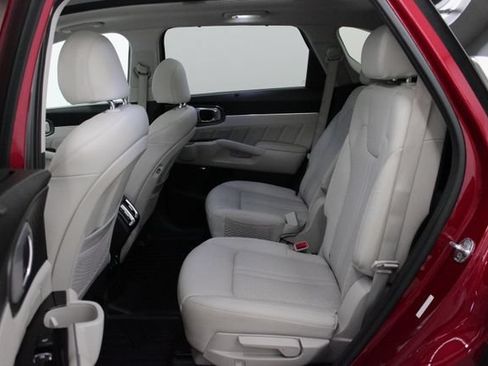 Used 2023 Kia Sorento SX Prestige w/ Panoramic Sunroof Package AWD/4WD image 11