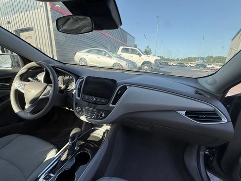 Used 2023 Chevrolet Malibu LT FWD image 11