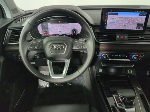 Certified 2025 Audi Q5 2.0T Premium Plus w/ Premium Plus Package image 13