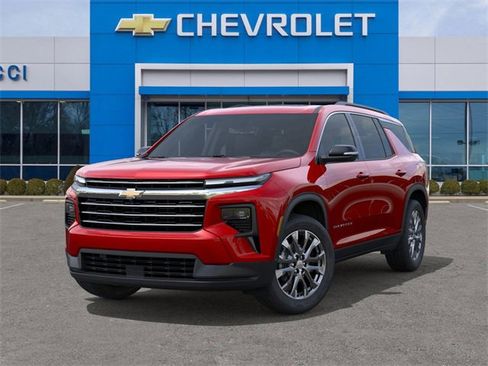 New 2026 Chevrolet Traverse LT image 6