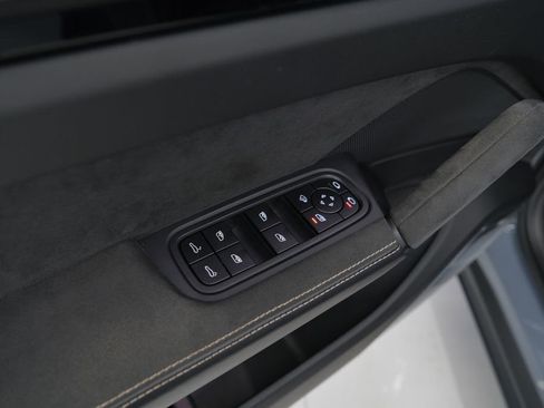 Used 2023 Porsche Cayenne Turbo GT AWD/4WD image 49