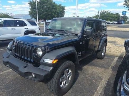 Used 2018 Jeep Wrangler Unlimited Sport S AWD/4WD image 16