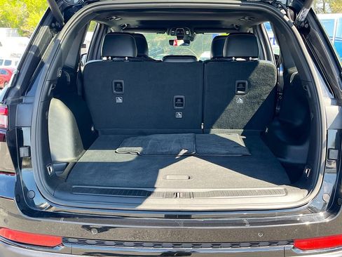 Certified 2025 Jeep Grand Cherokee Altitude image 25