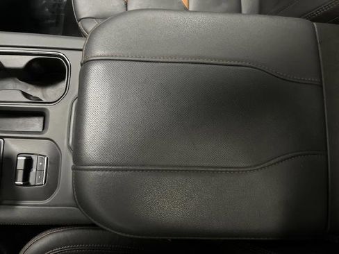 Used 2023 GMC Sierra 1500 AT4 w/ Technology Package image 21