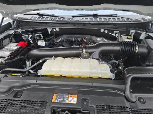 Used 2025 Ford Expedition Active image 15