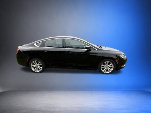 Used 2015 Chrysler 200 Limited w/ Convenience Group FWD image 3