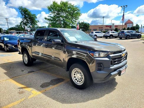 Used 2023 Chevrolet Colorado W/T RWD image 3