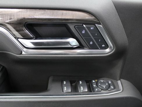 Used 2025 Chevrolet Silverado 2500 LTZ w/ Z71 Chrome Sport Edition image 12