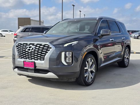 Used 2020 Hyundai Palisade SEL w/ Convenience Package image 2