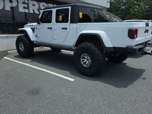 Used 2022 Jeep Gladiator Sport AWD/4WD image 4