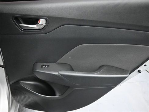 Used 2019 Hyundai Accent SE image 24