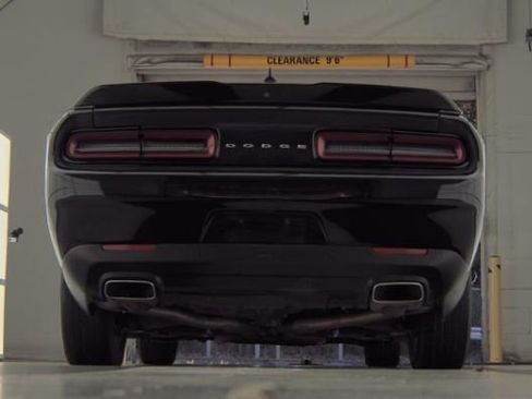 Used 2019 Dodge Challenger SXT w/ Plus Package image 7
