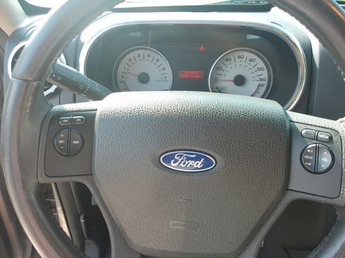 Used 2008 Ford Explorer Sport Trac XLT AWD/4WD image 14