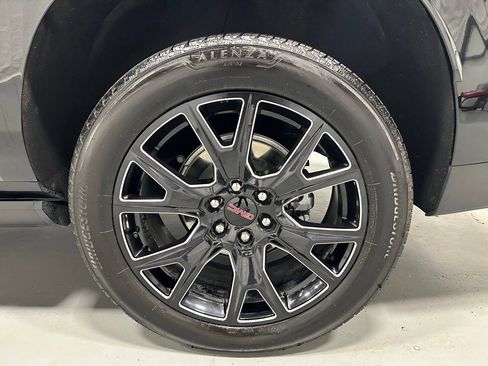 Used 2025 GMC Yukon XL Denali w/ Sun & Power Step Package image 62