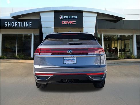 Used 2024 Volkswagen Atlas Cross Sport SE AWD/4WD image 4