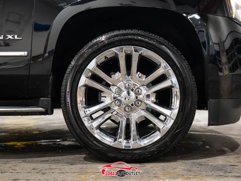 Used 2019 GMC Yukon XL SLT w/ Premium Edition image 10